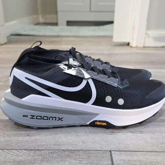 Nike ZoomX Zegama Trail Shoes - Black and White - Picture 4 of 4
